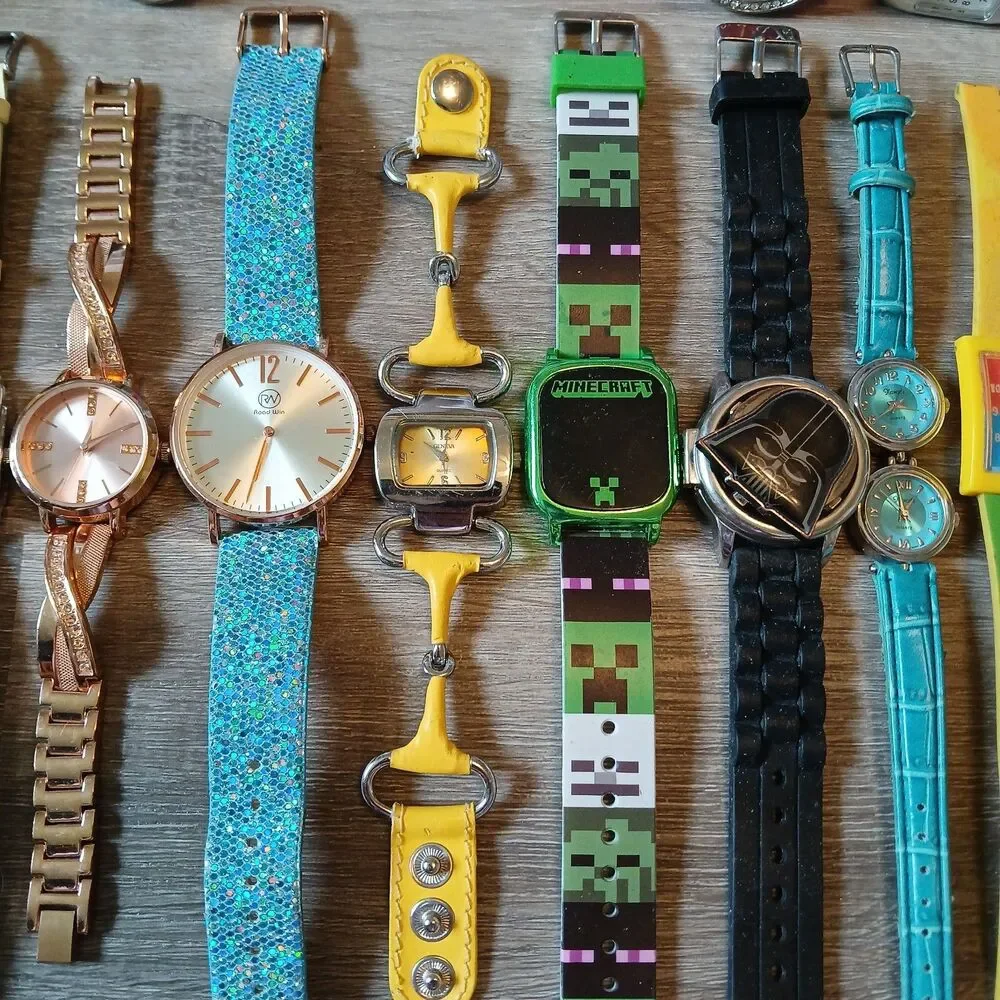 Huge Watch Lot of 25+ Mixed Brands Vintage & Modern Parts/Repair Untested-Box 9
